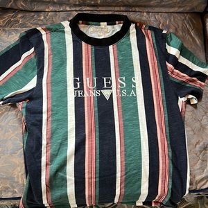Guess tee